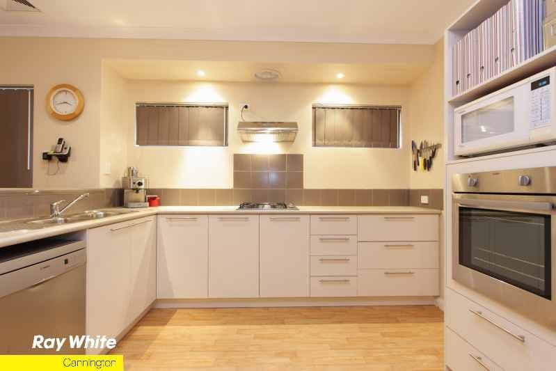 14 Gianatti Ramble, EAST CANNINGTON WA 6107, East Cannington - Thumbnail 2