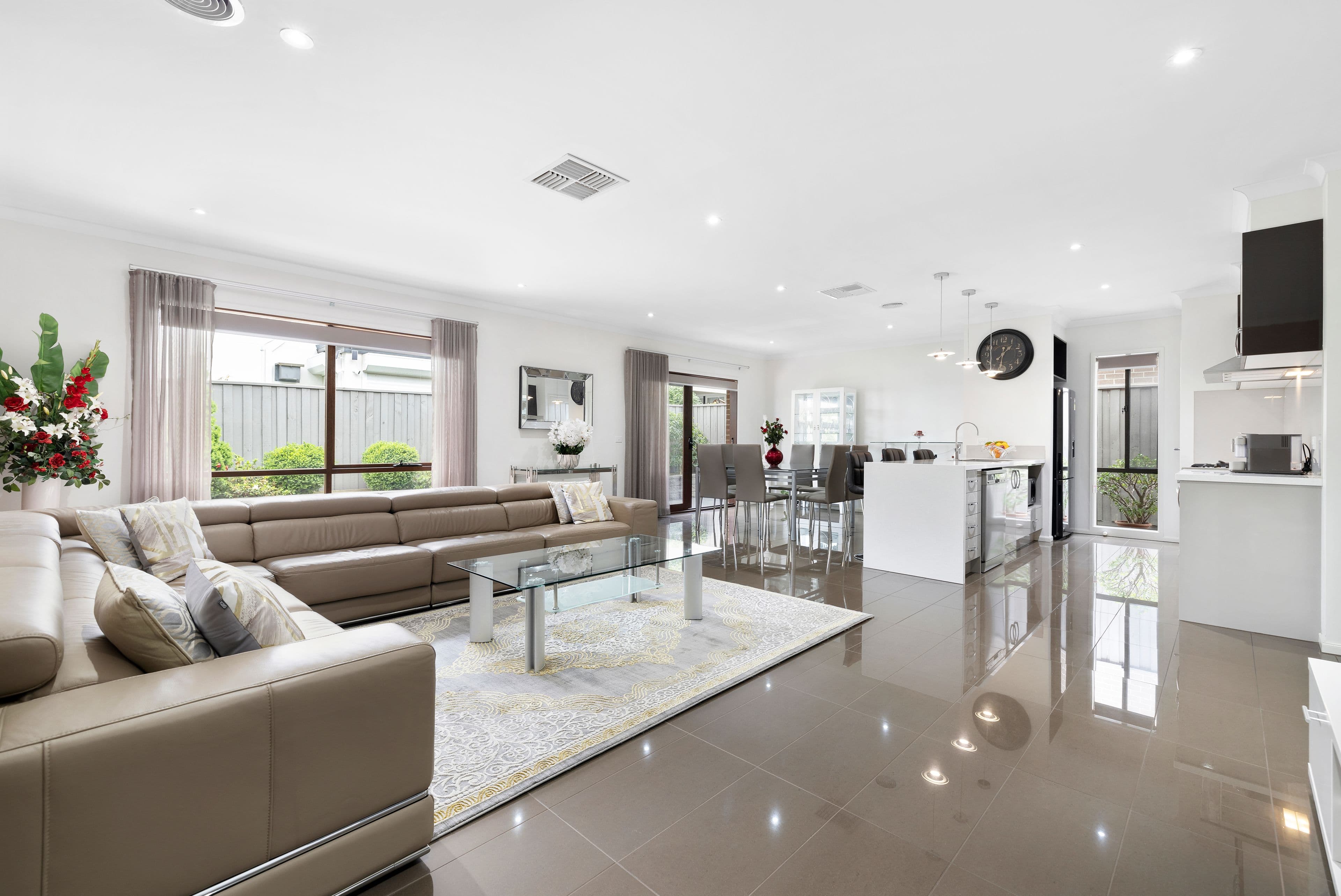 6 Viewmont Street, Wantirna South VIC 3152, Wantirna South - Thumbnail 3