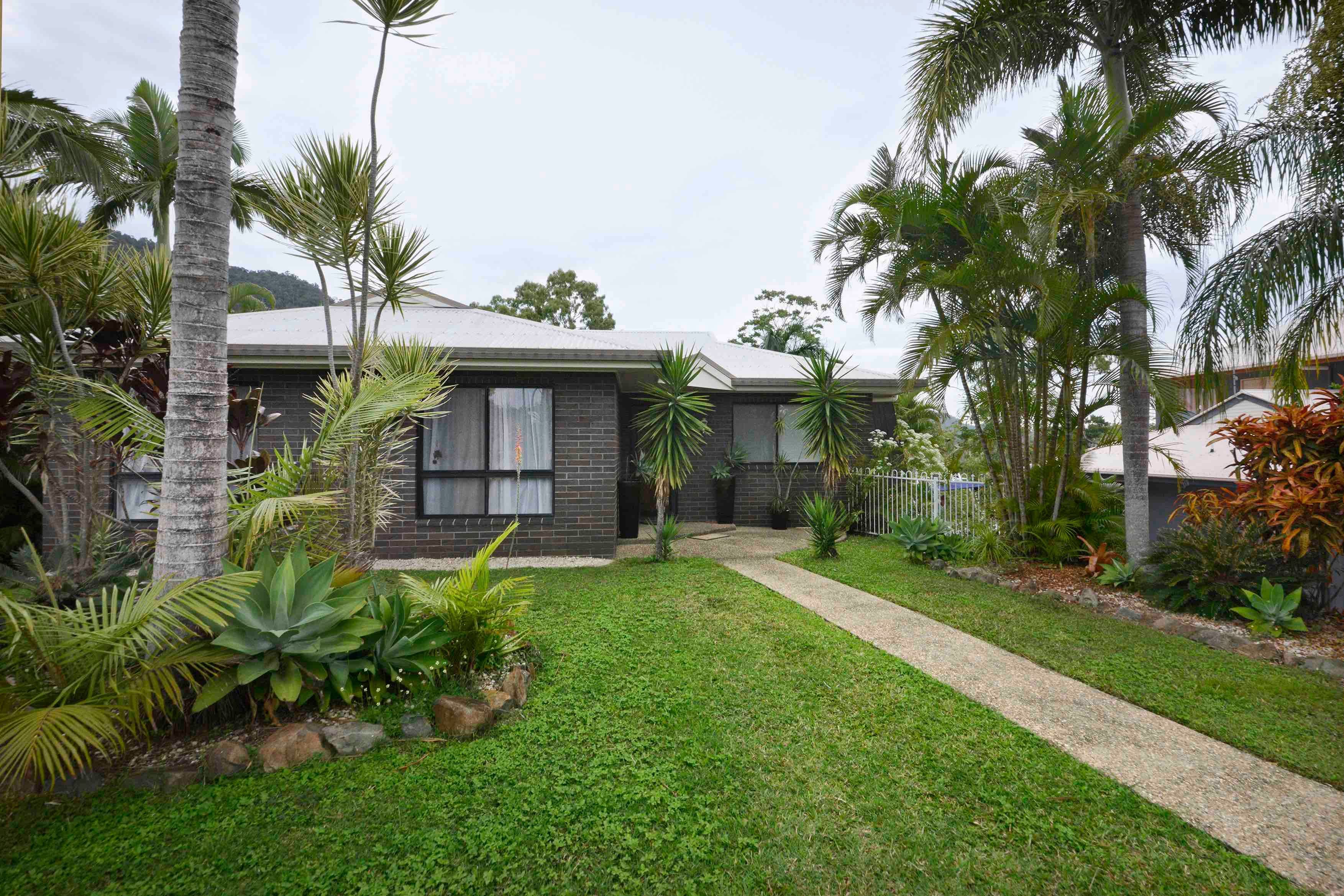 18 Panoramic Court, Cannonvale QLD 4802, Cannonvale - Image 1