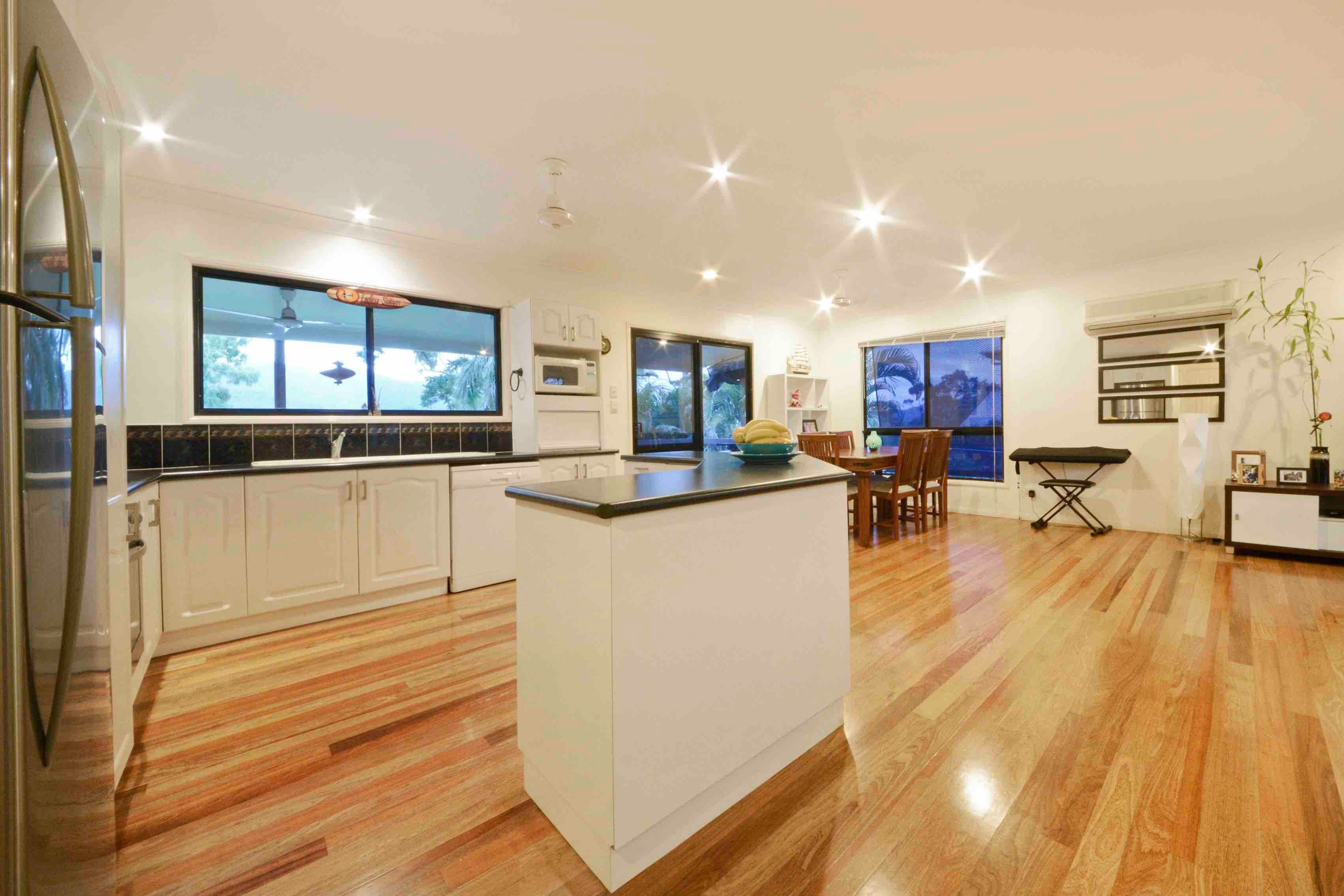 18 Panoramic Court, Cannonvale QLD 4802, Cannonvale - Thumbnail 3