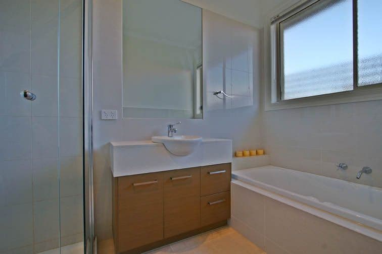 16 Aikman Crescent, Chadstone VIC 3148, Chadstone - Thumbnail 4