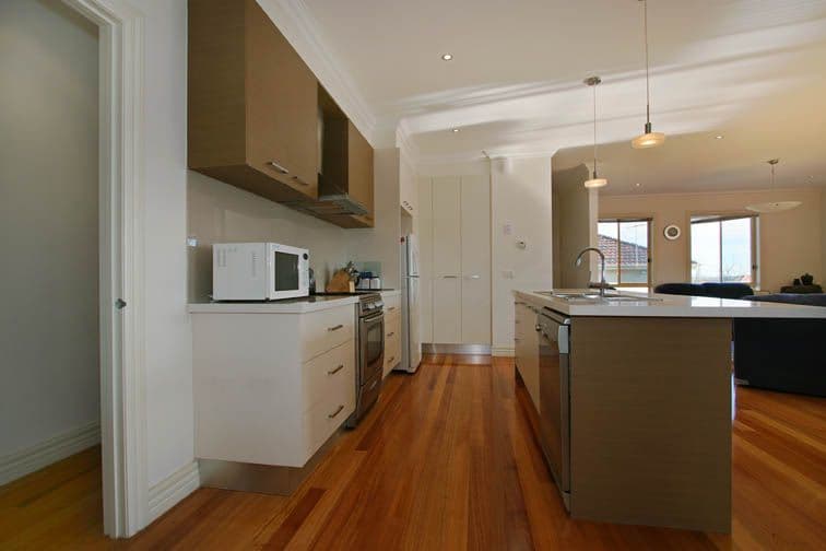 16 Aikman Crescent, Chadstone VIC 3148, Chadstone - Thumbnail 5