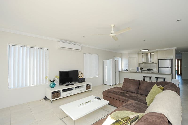 9 Kroombit Terrace, NEW AUCKLAND QLD 4680, New Auckland - Thumbnail 3