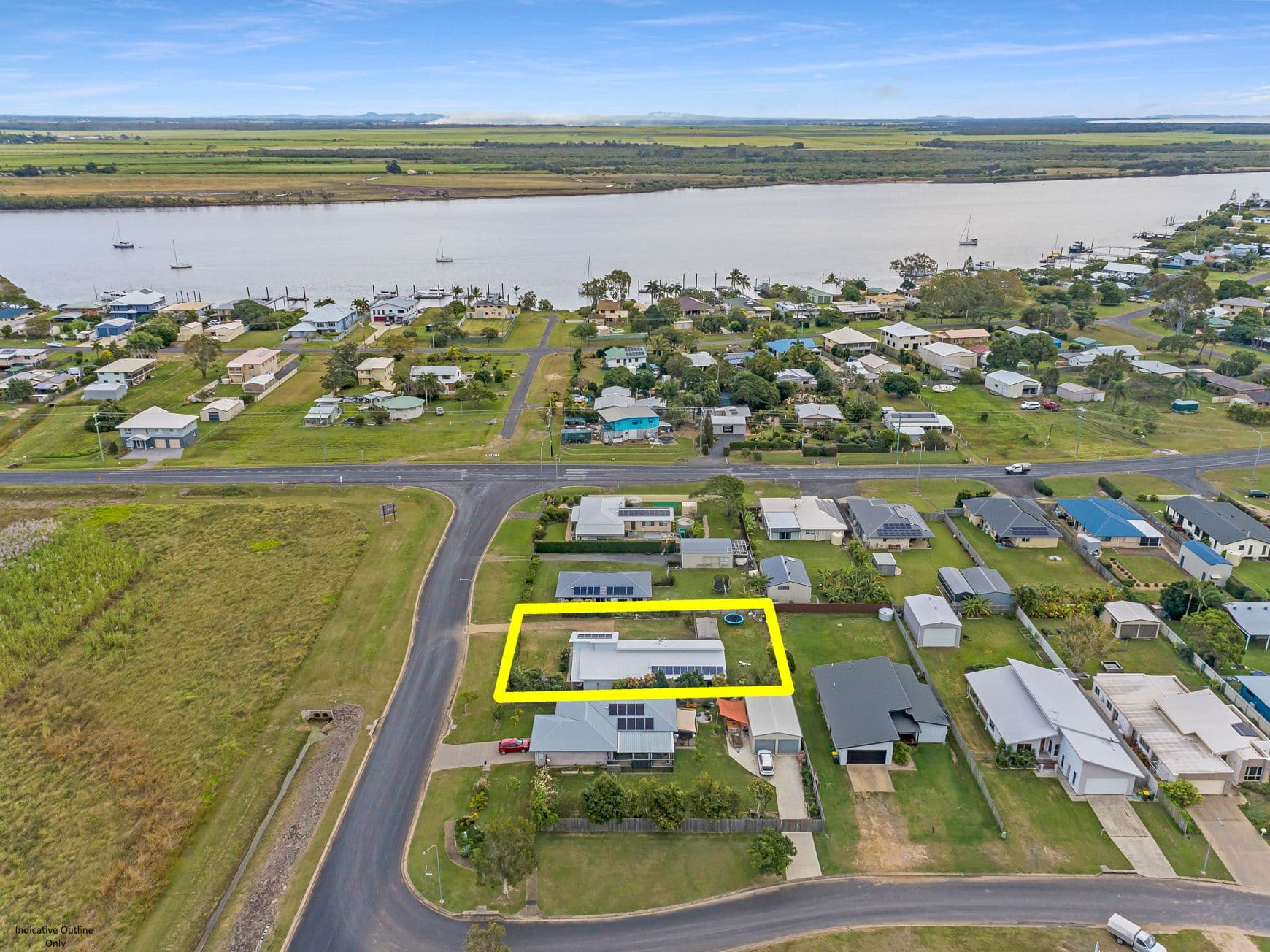5 Beachmere Street, Burnett Heads QLD 4670, Burnett Heads - Image 1