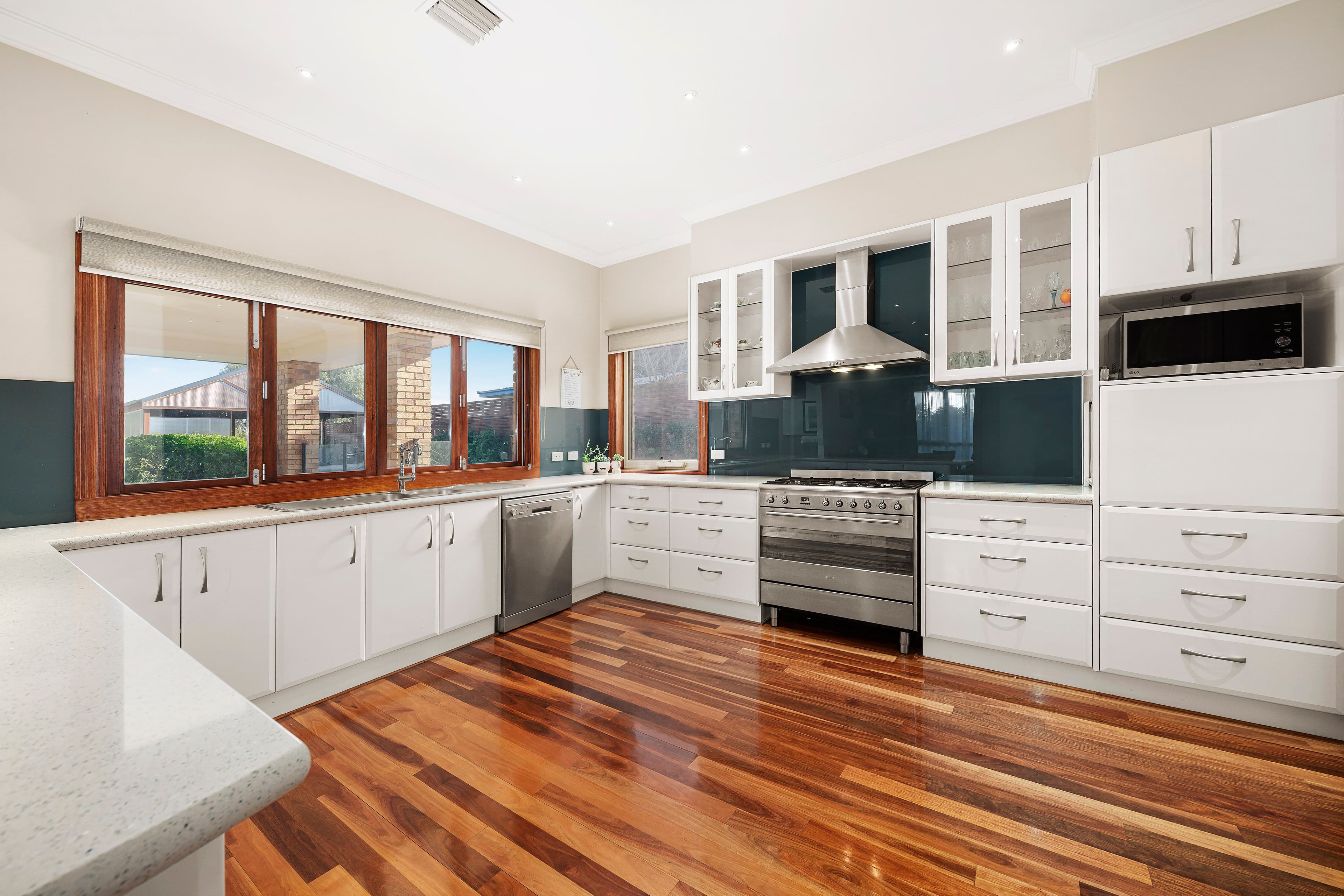 10 Stradbroke Road, Boronia VIC 3155, Boronia - Thumbnail 3