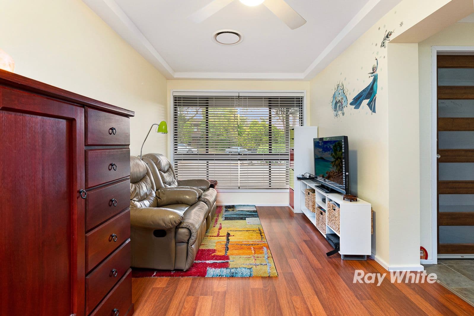 31 Solander Road, Kings Langley - Thumbnail 4