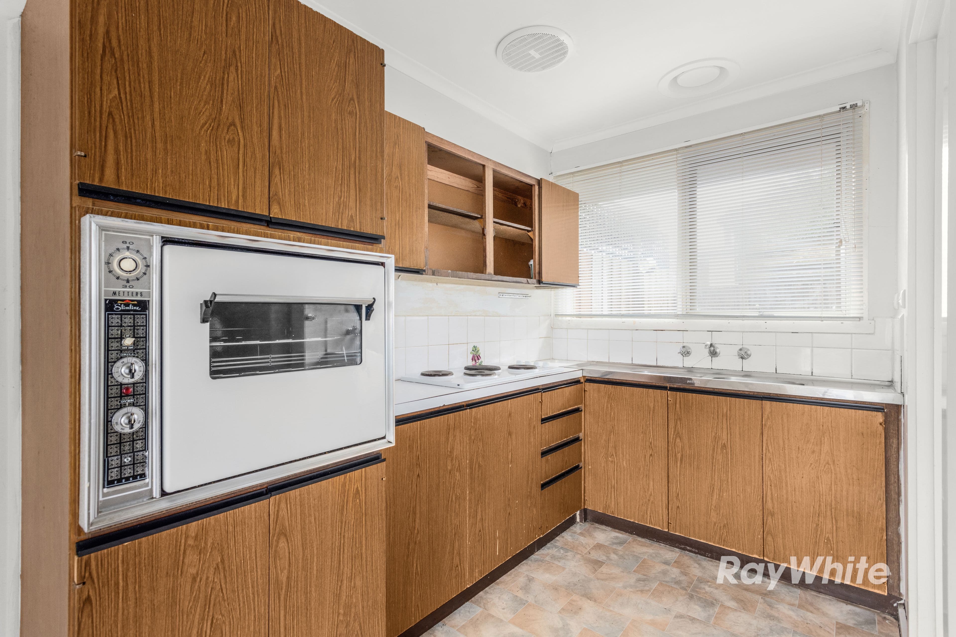 30 Coorigil Road, Carnegie VIC 3163, Carnegie - Thumbnail 2