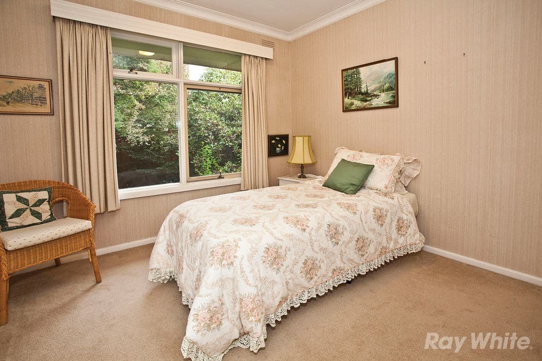 32 Madeline Street, GLEN WAVERLEY VIC 3150, Glen Waverley - Thumbnail 8