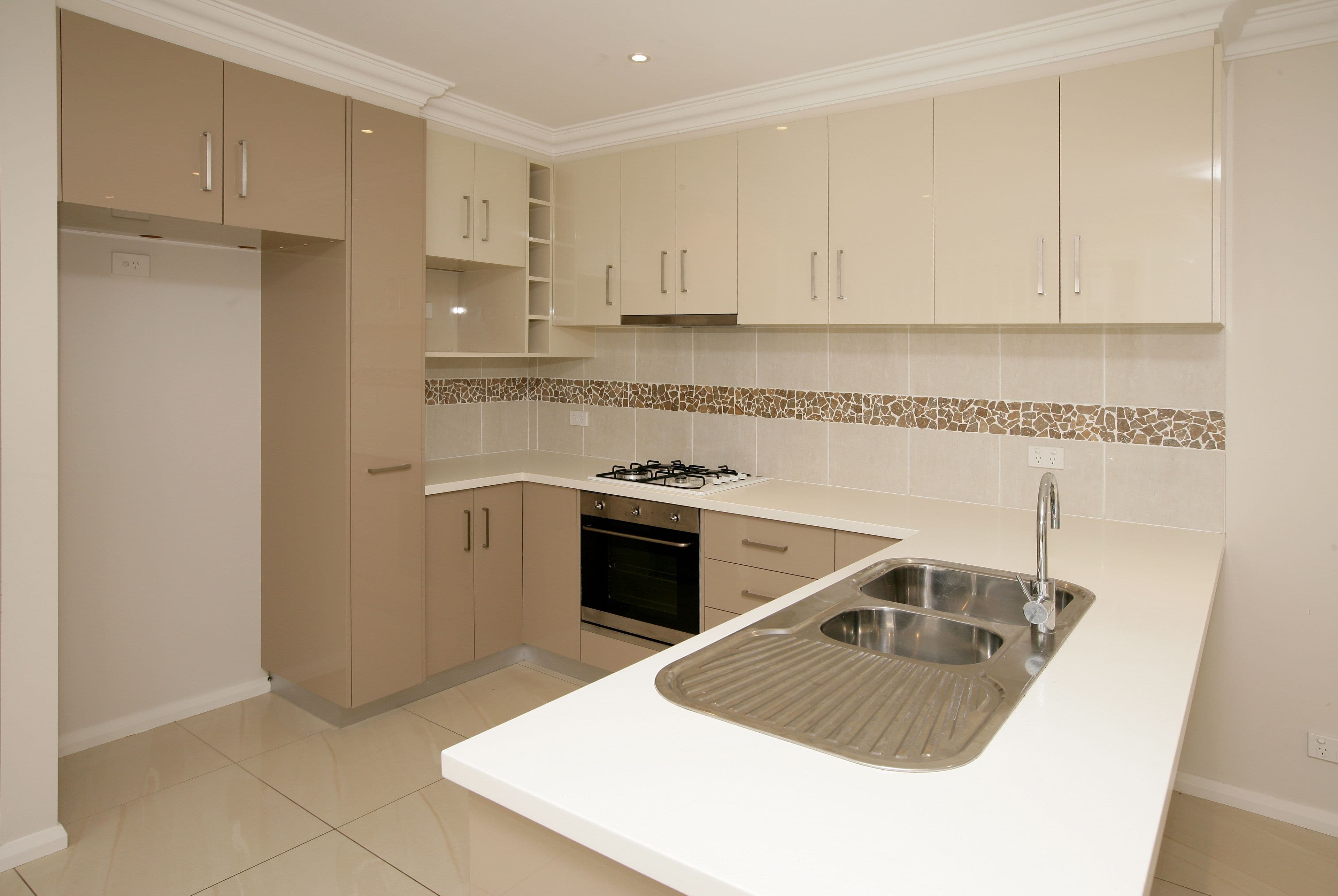 81 Atherton Crescent, Tatton - Thumbnail 2