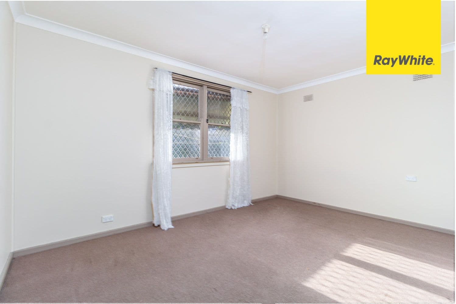 18 Enderby Street, Tregear - Thumbnail 3