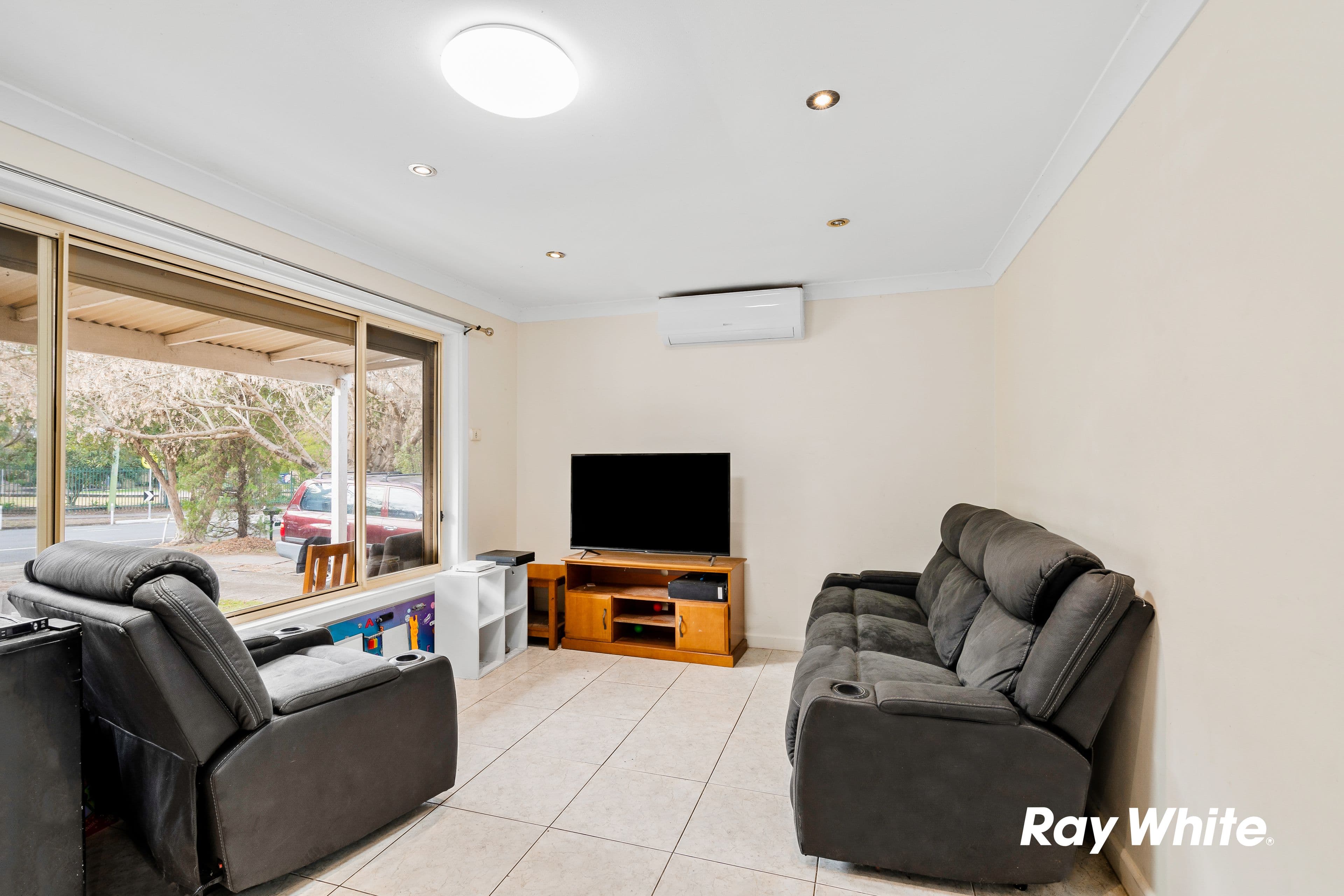 49 Keyworth Drive, Blacktown NSW 2148, Blacktown - Thumbnail 2