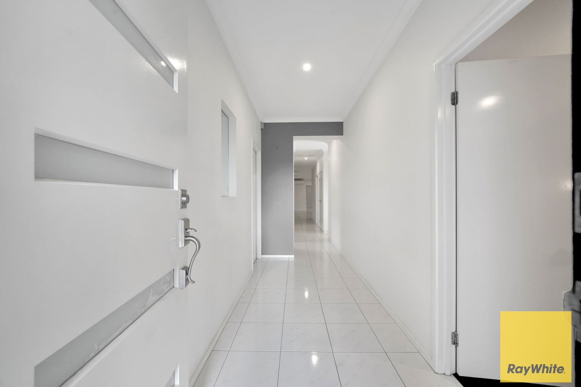 4 Compton Street, Truganina VIC 3029, Truganina - Thumbnail 3