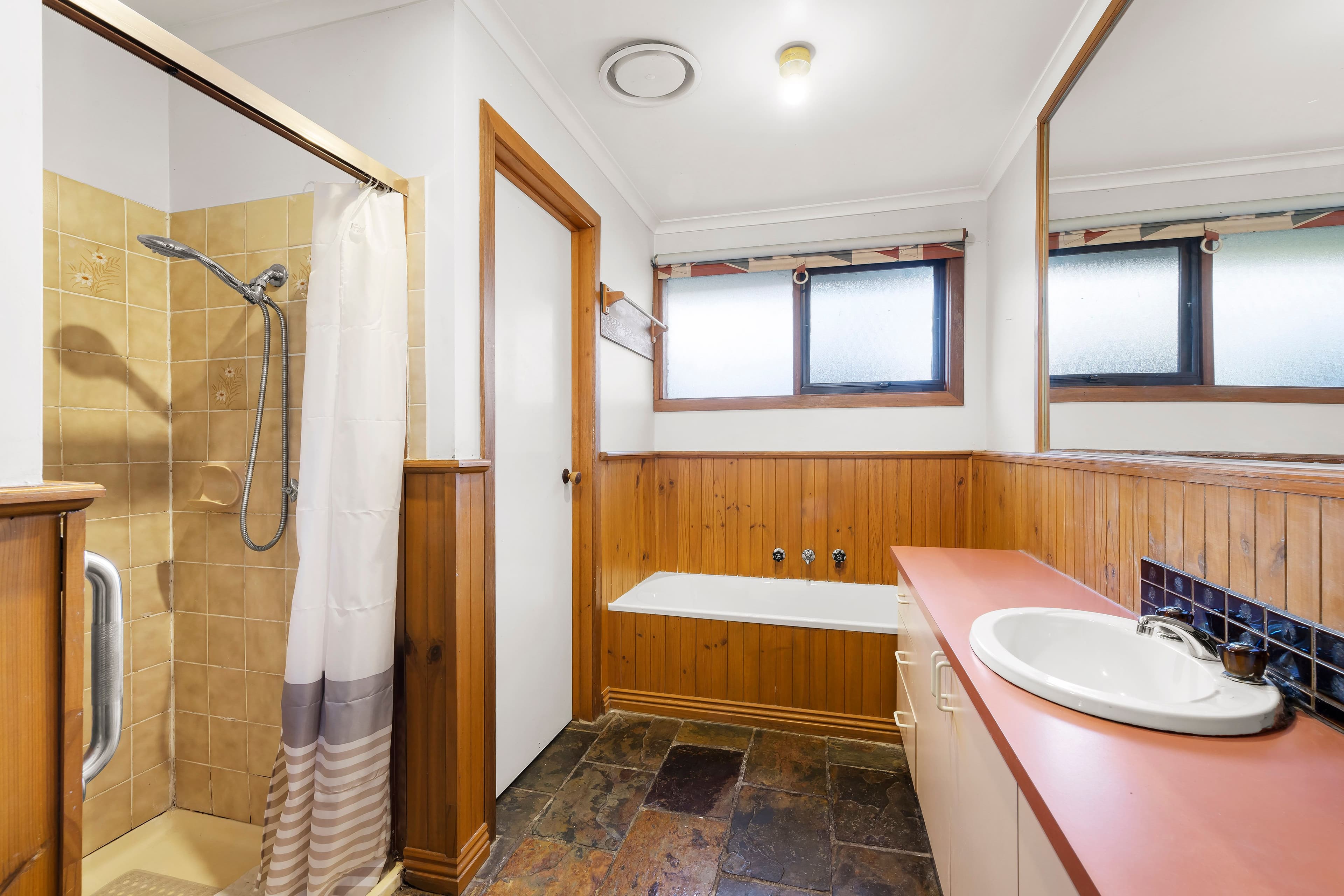 7 Christie Avenue, Mill Park VIC 3082, Mill Park - Thumbnail 7