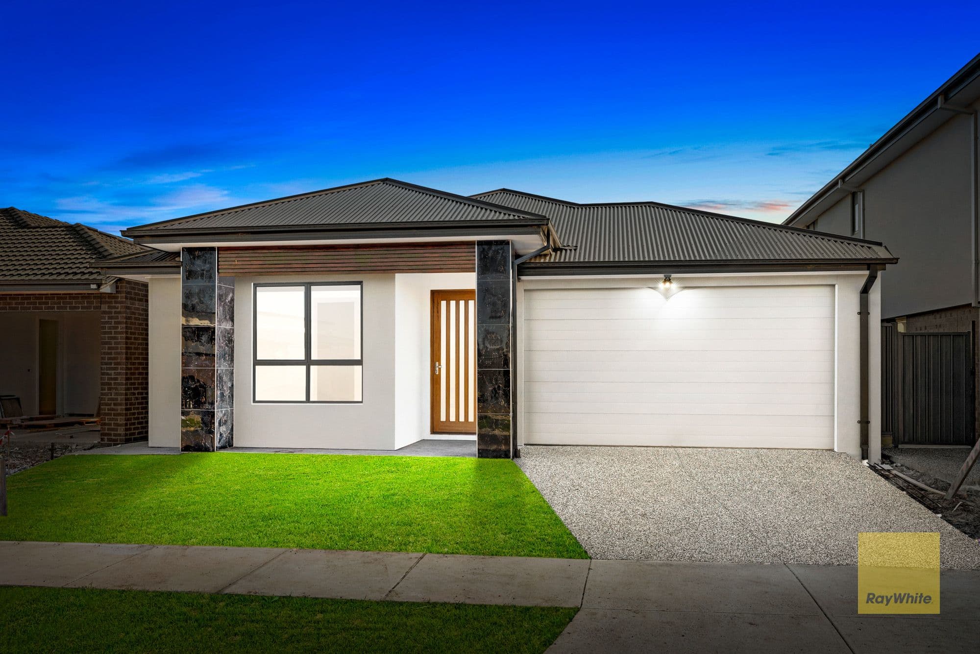 24 Shale Road, Werribee VIC 3030, Werribee - Thumbnail 2