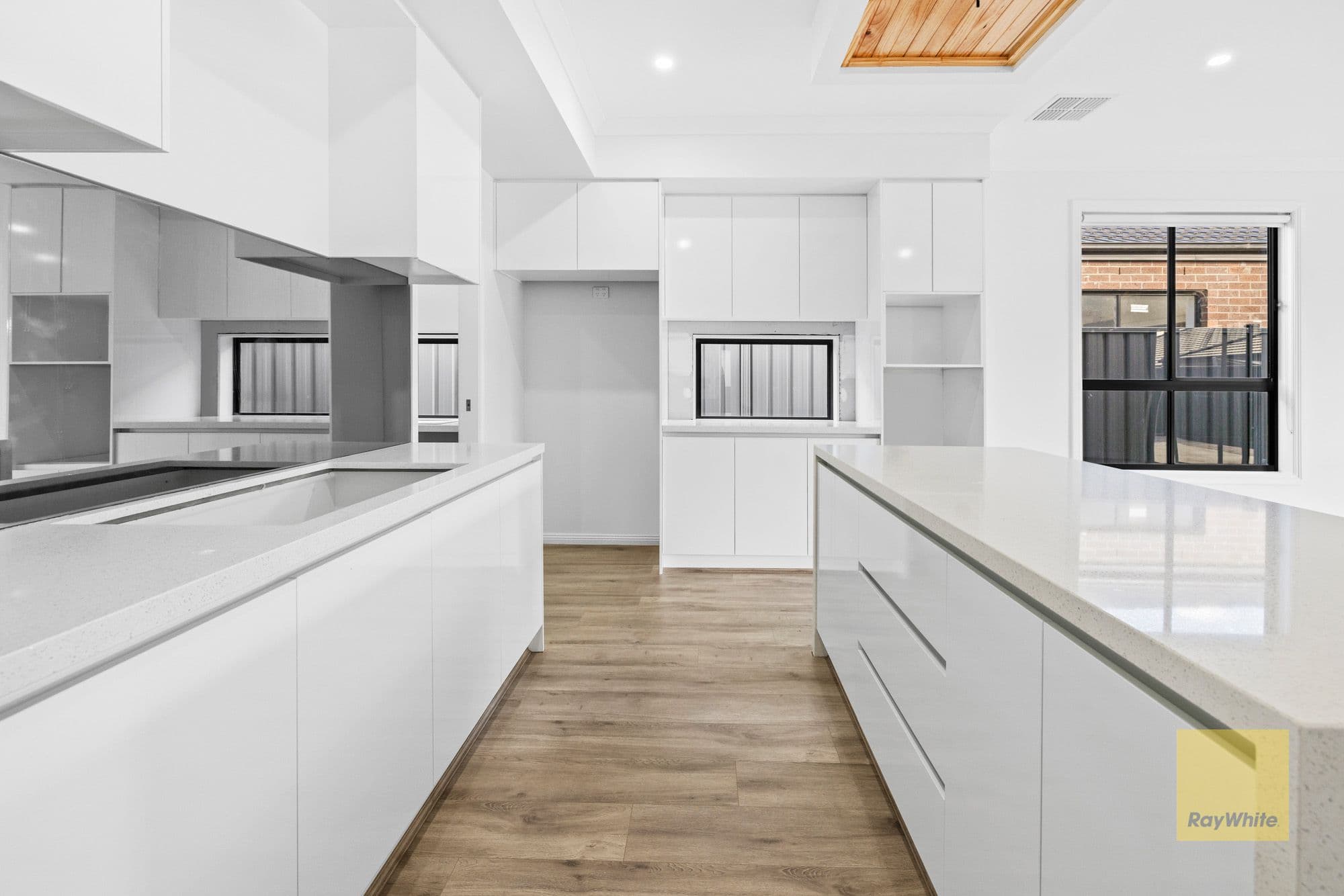 24 Shale Road, Werribee VIC 3030, Werribee - Thumbnail 3