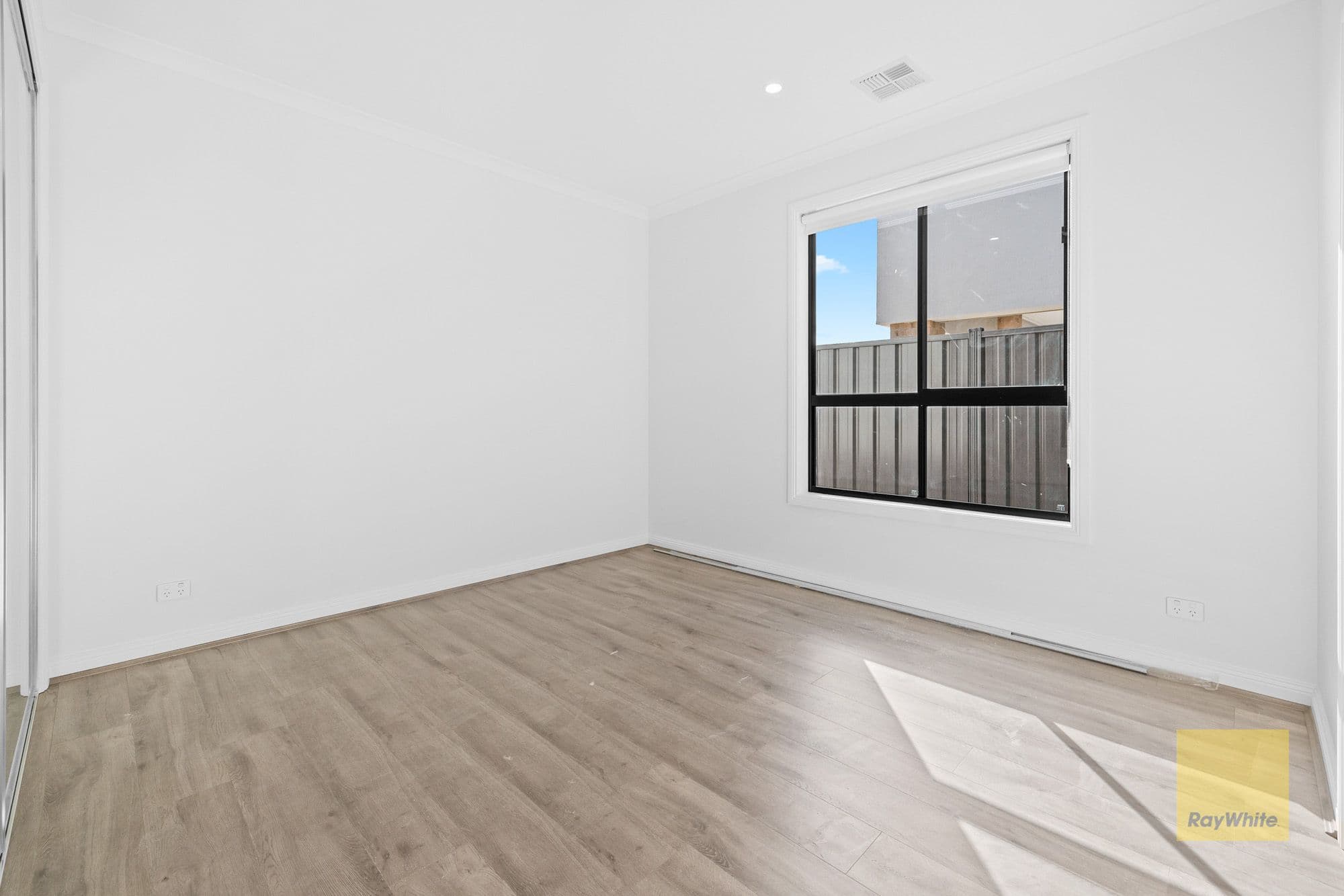 24 Shale Road, Werribee VIC 3030, Werribee - Thumbnail 6