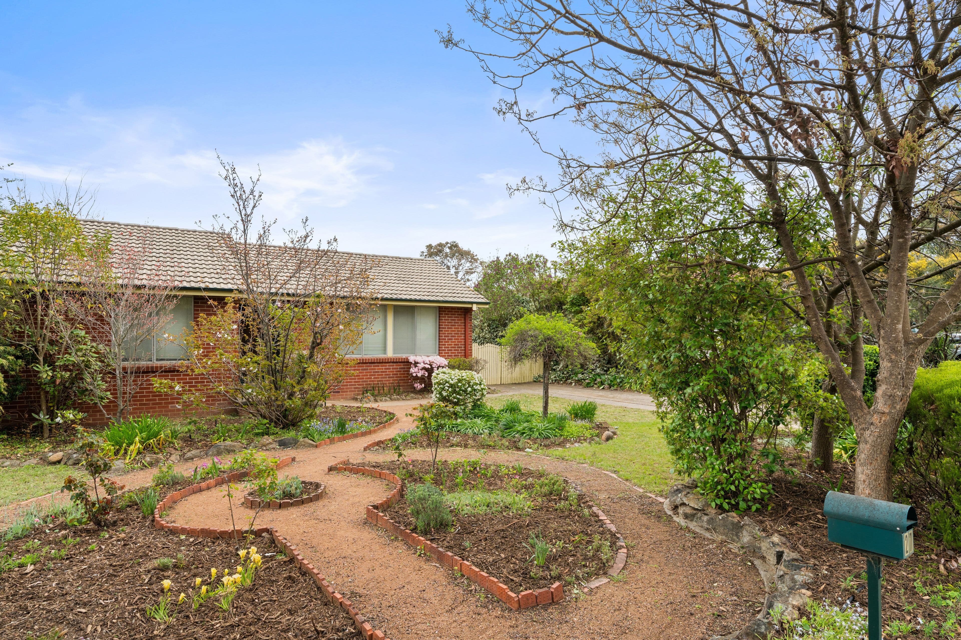 27 MacNaughton Street, Holt ACT 2615, Holt - Image 1