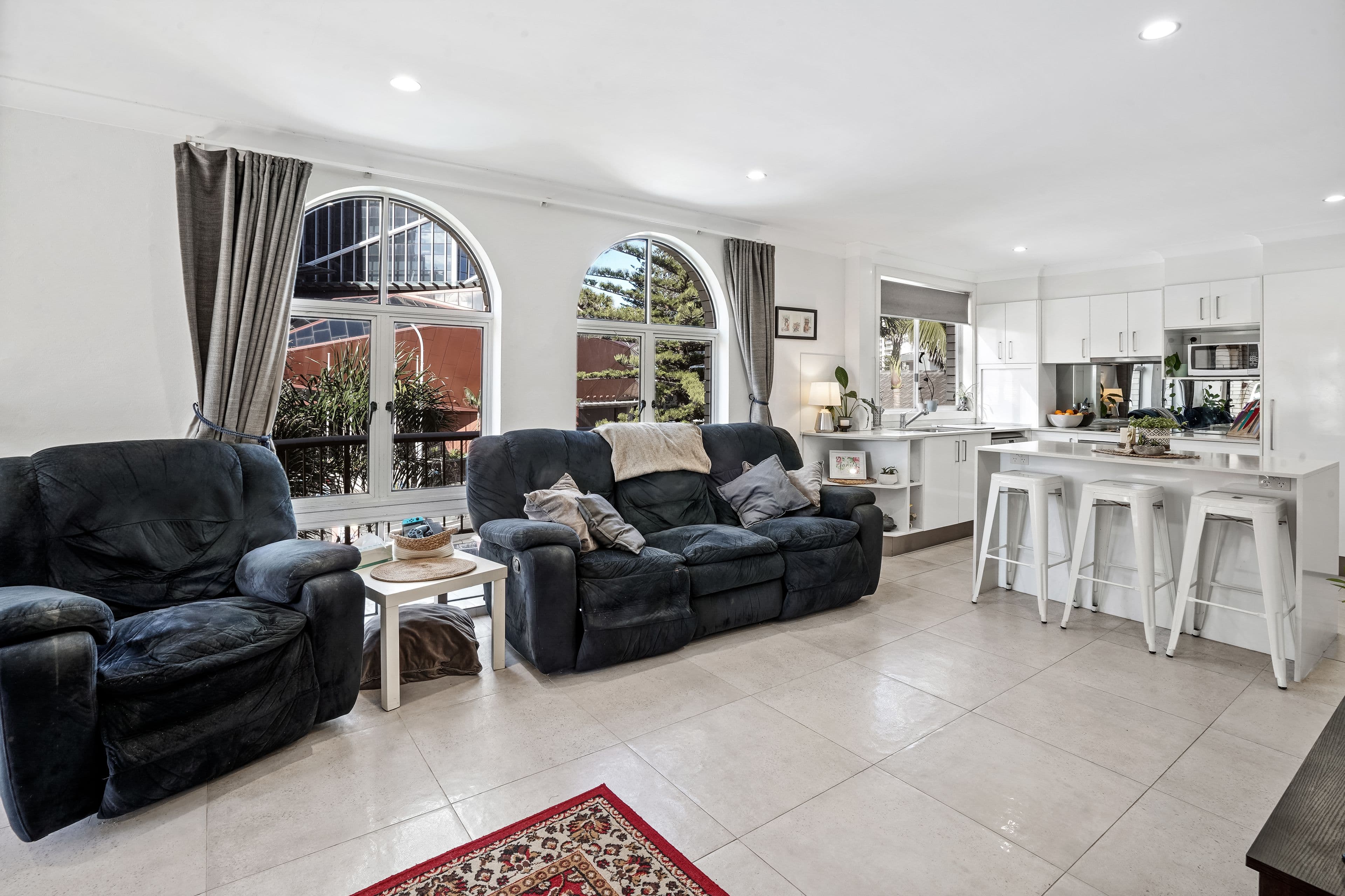 35 Old Burleigh Road, Surfers Paradise QLD 4217, Surfers Paradise - Thumbnail 2