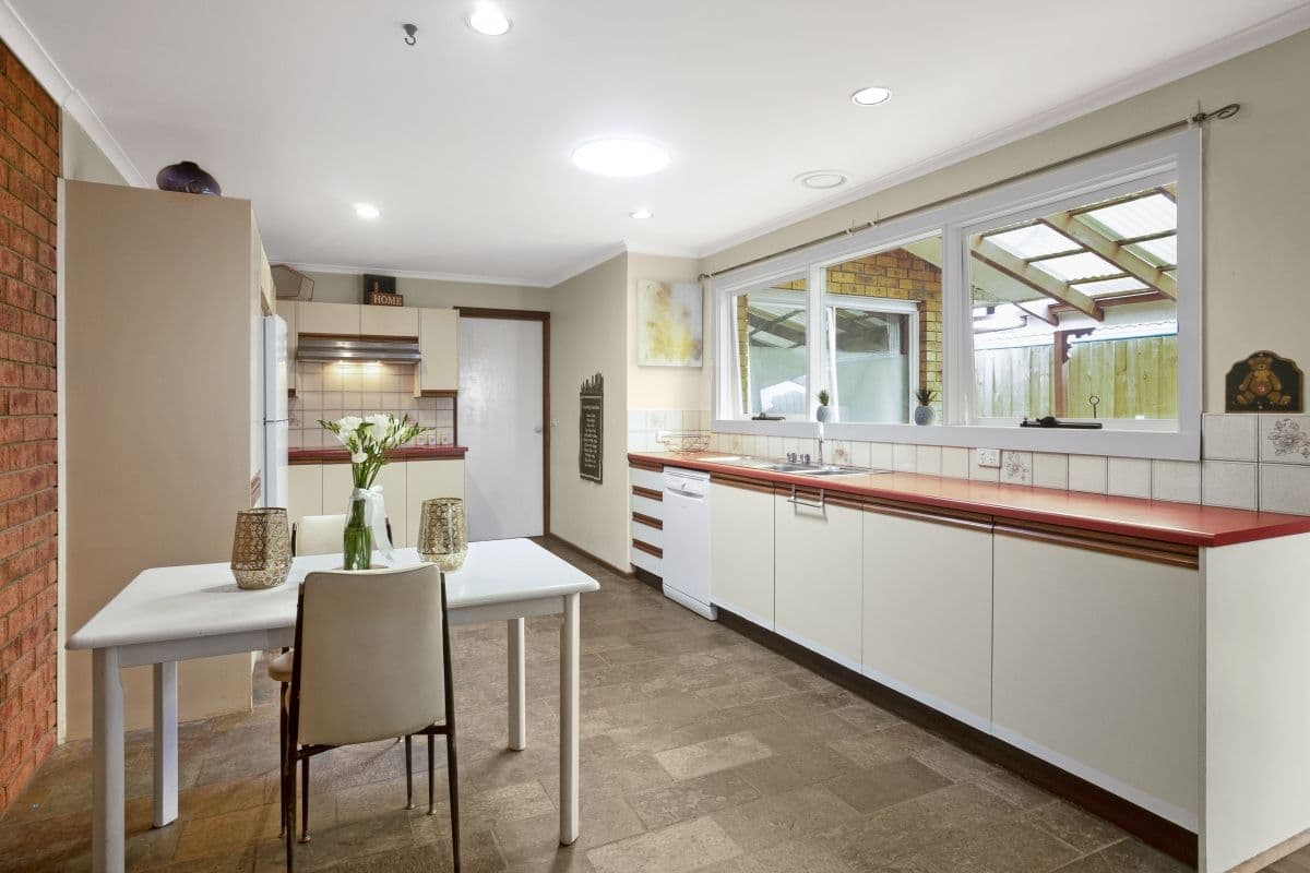 27B Rowes Road, Werribee VIC 3030, Werribee - Thumbnail 2