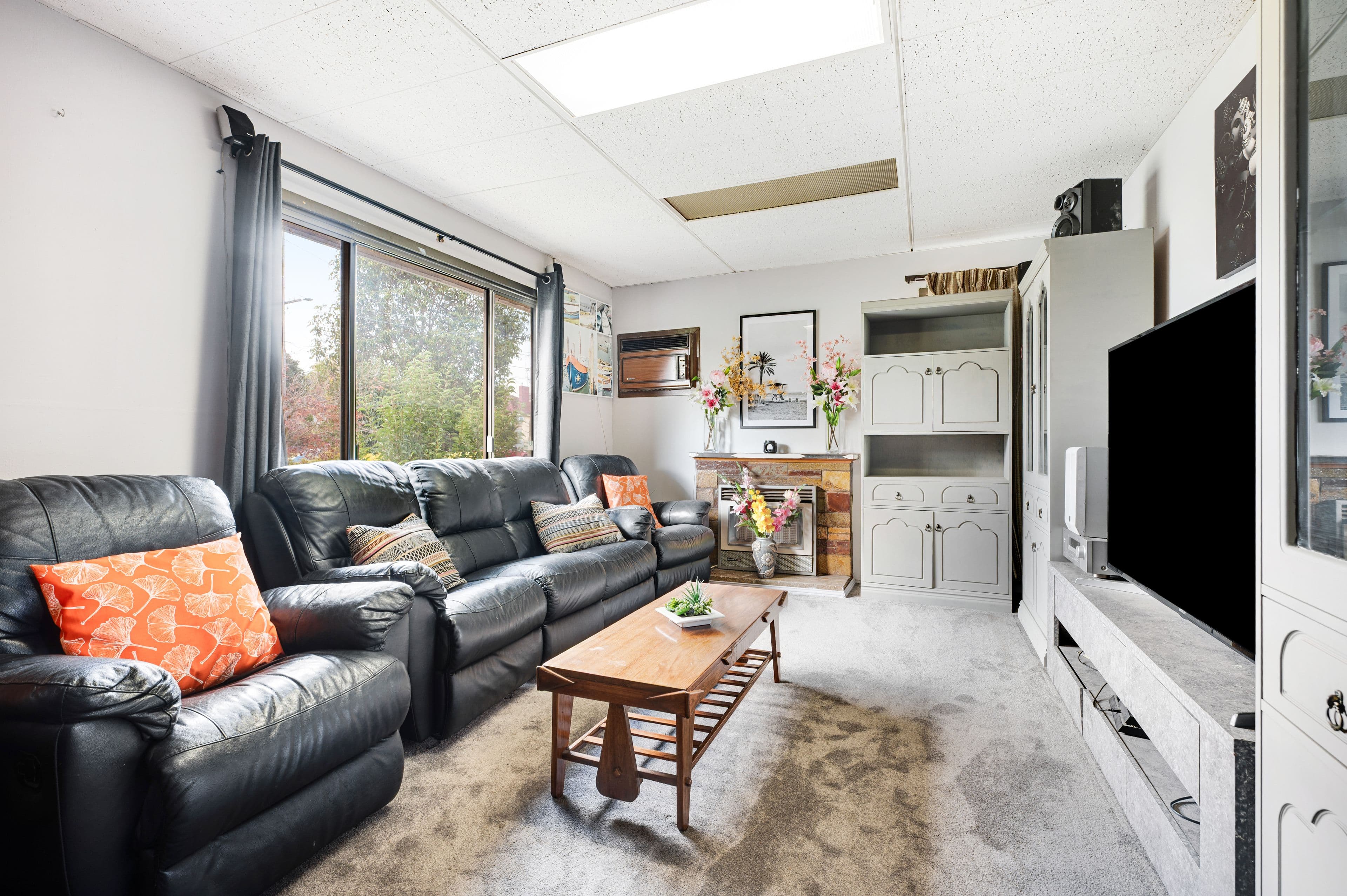 41 Andrews Avenue, Reservoir VIC 3073, Reservoir - Thumbnail 2