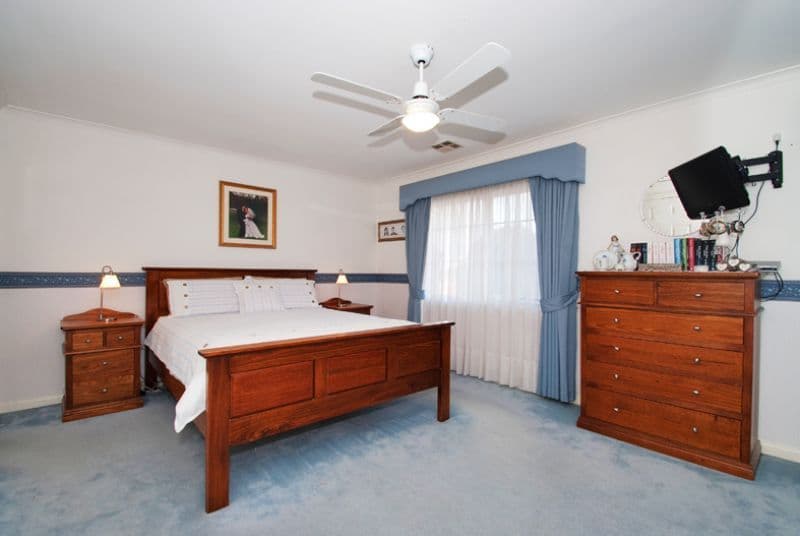 15 Timmins Court, MILL PARK VIC 3082, Mill Park - Thumbnail 6