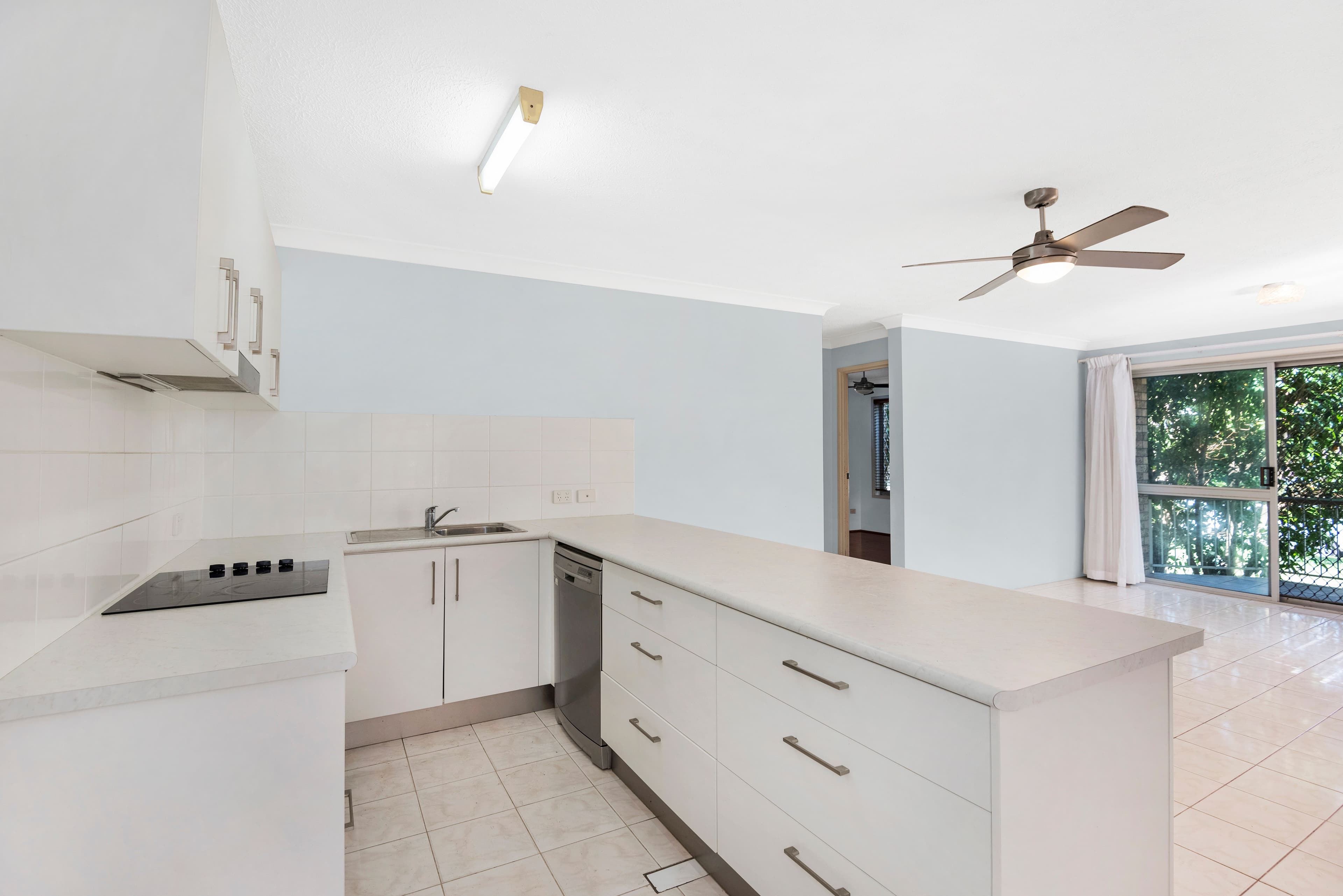 9 Twenty Eighth Avenue, Palm Beach QLD 4221, Palm Beach - Thumbnail 3