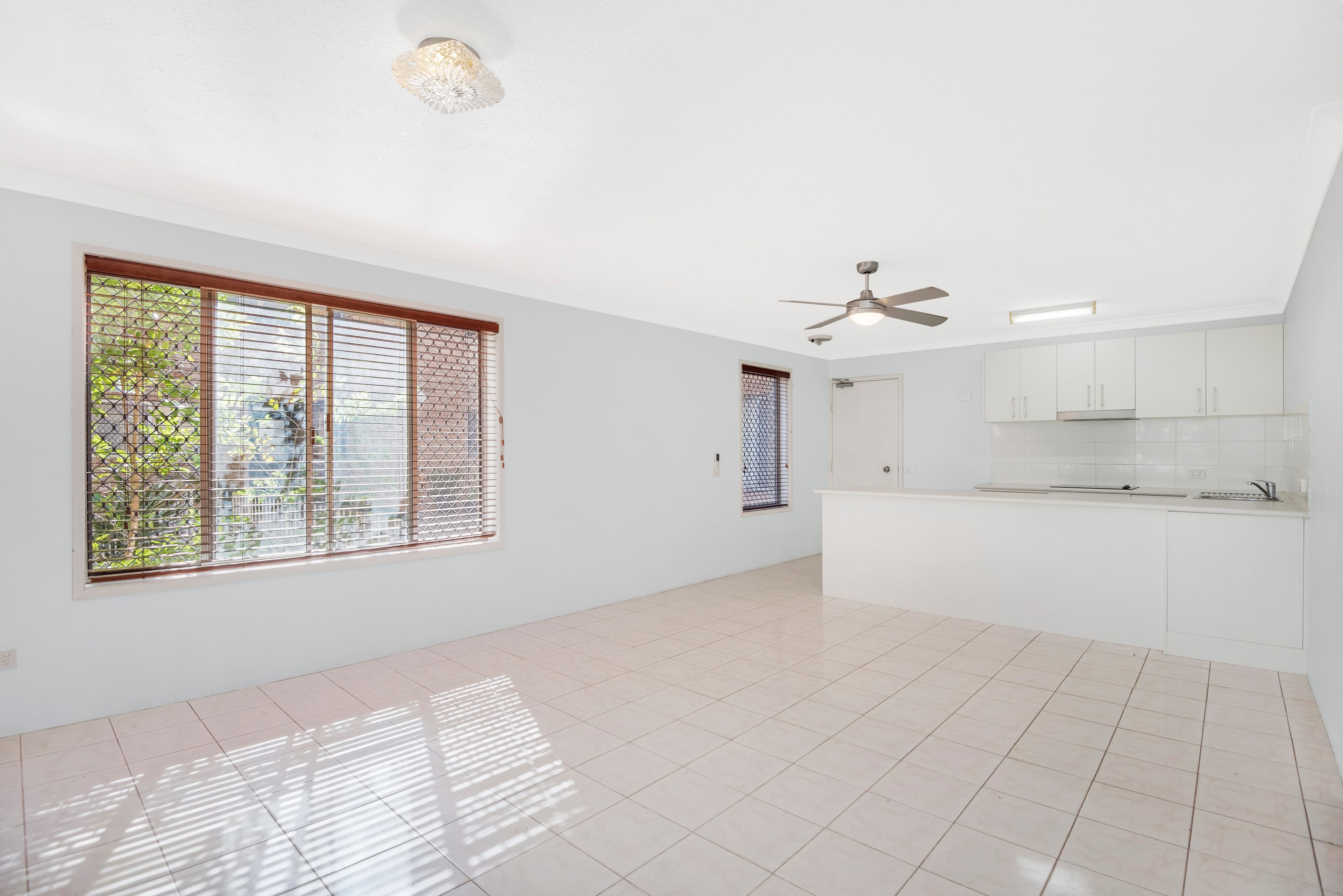9 Twenty Eighth Avenue, Palm Beach QLD 4221, Palm Beach - Thumbnail 5