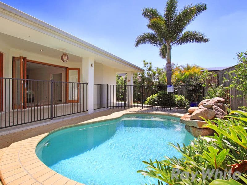 3 Montalcino Place, BRIDGEMAN DOWNS QLD 4035, Bridgeman Downs - Thumbnail 2