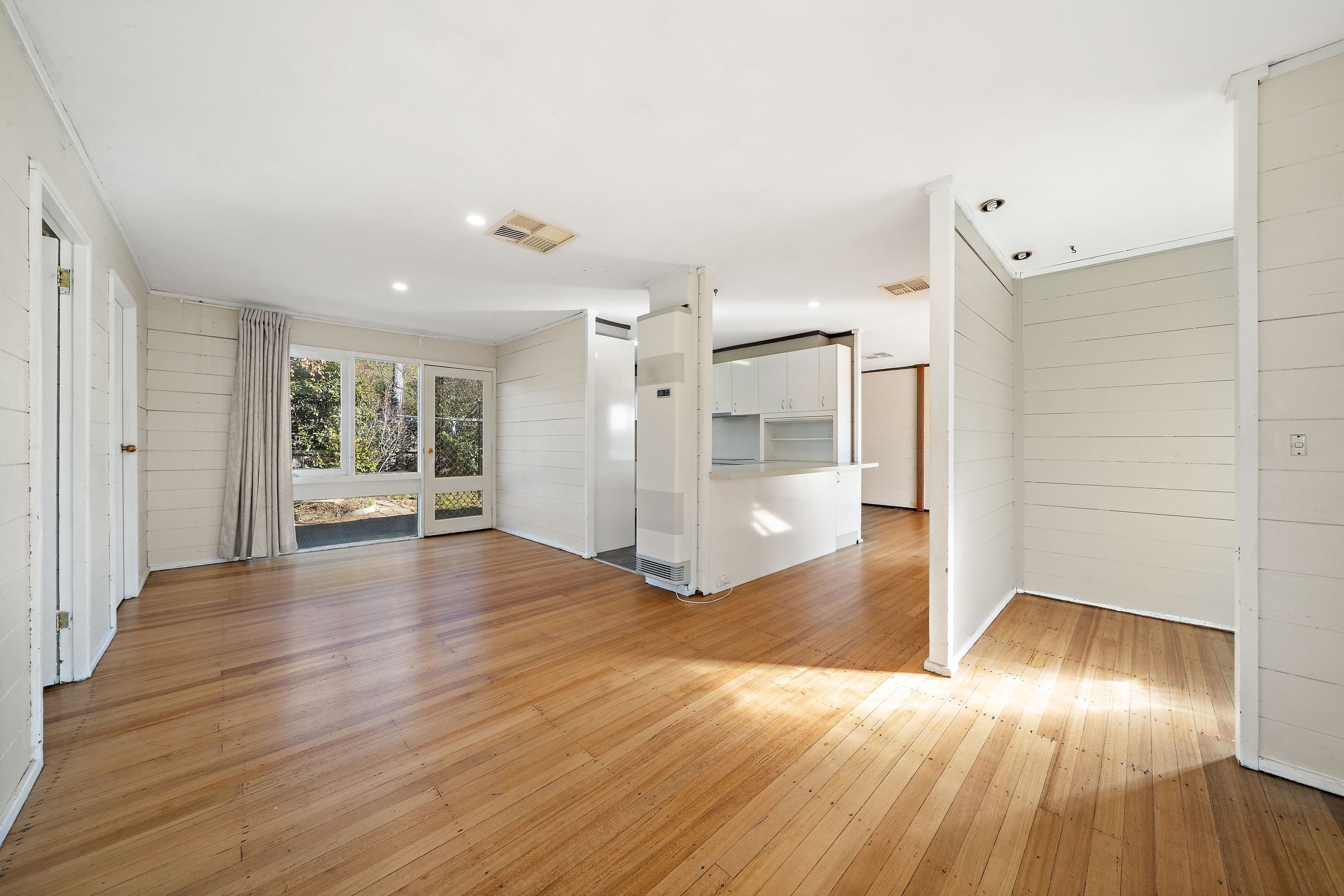11 Castlereagh Crescent, Macquarie ACT 2614, Macquarie - Thumbnail 4