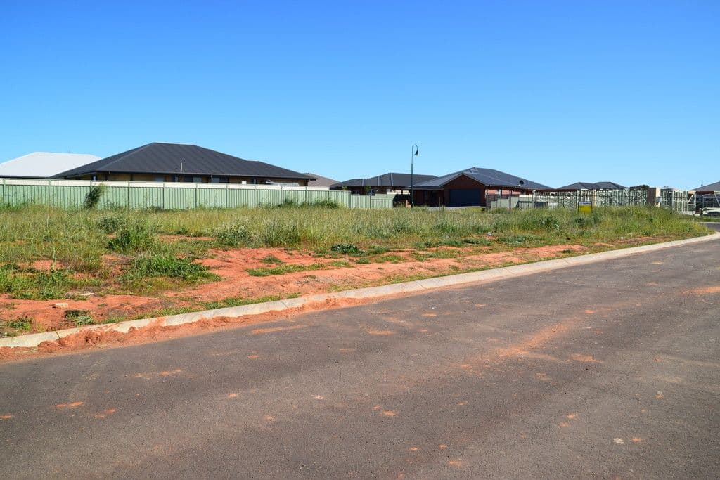1 Peabody Close, Dubbo NSW 2830, Dubbo - Thumbnail 2