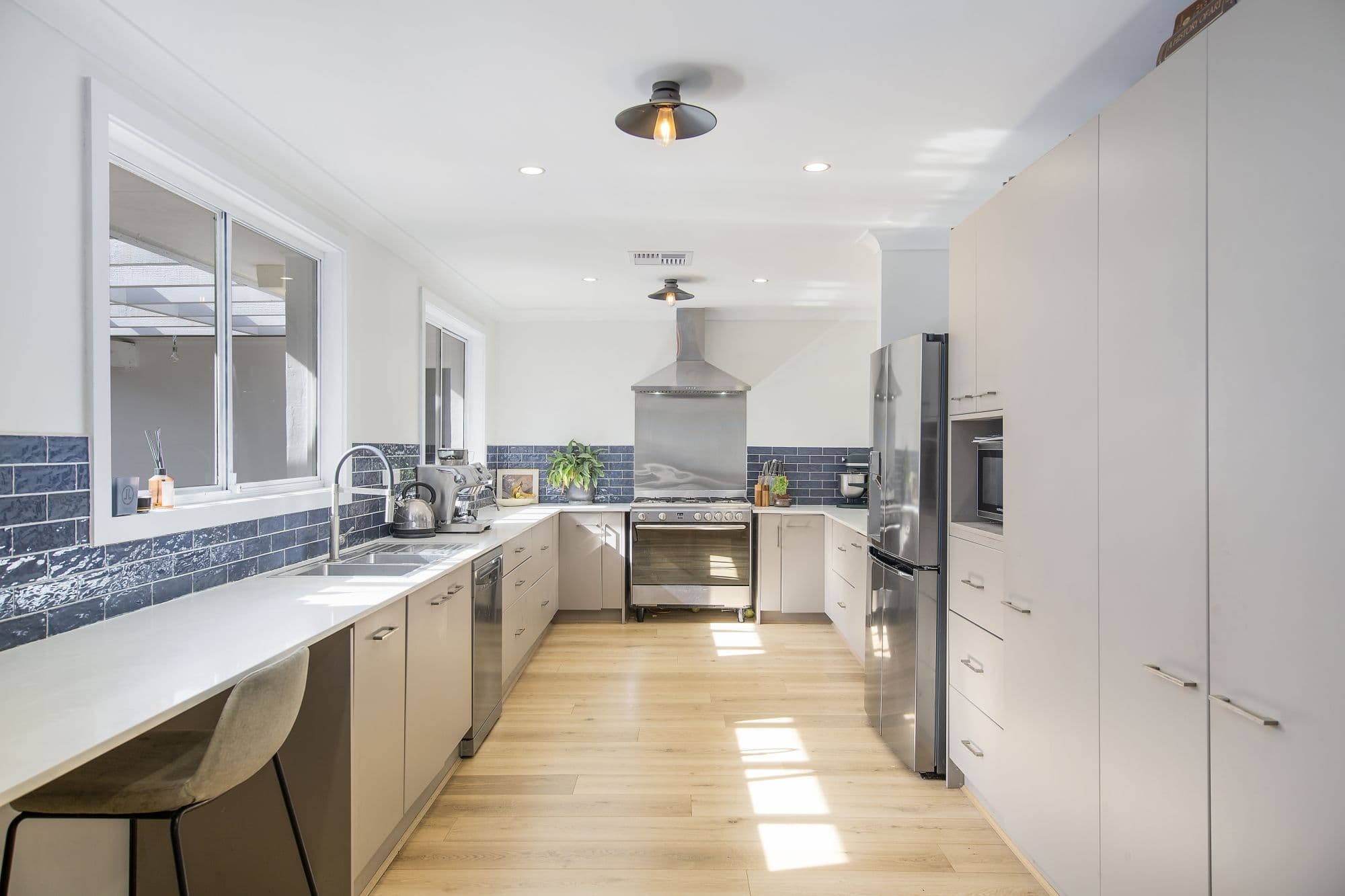 16 Banks Close, Bateau Bay NSW 2261, Bateau Bay - Thumbnail 2