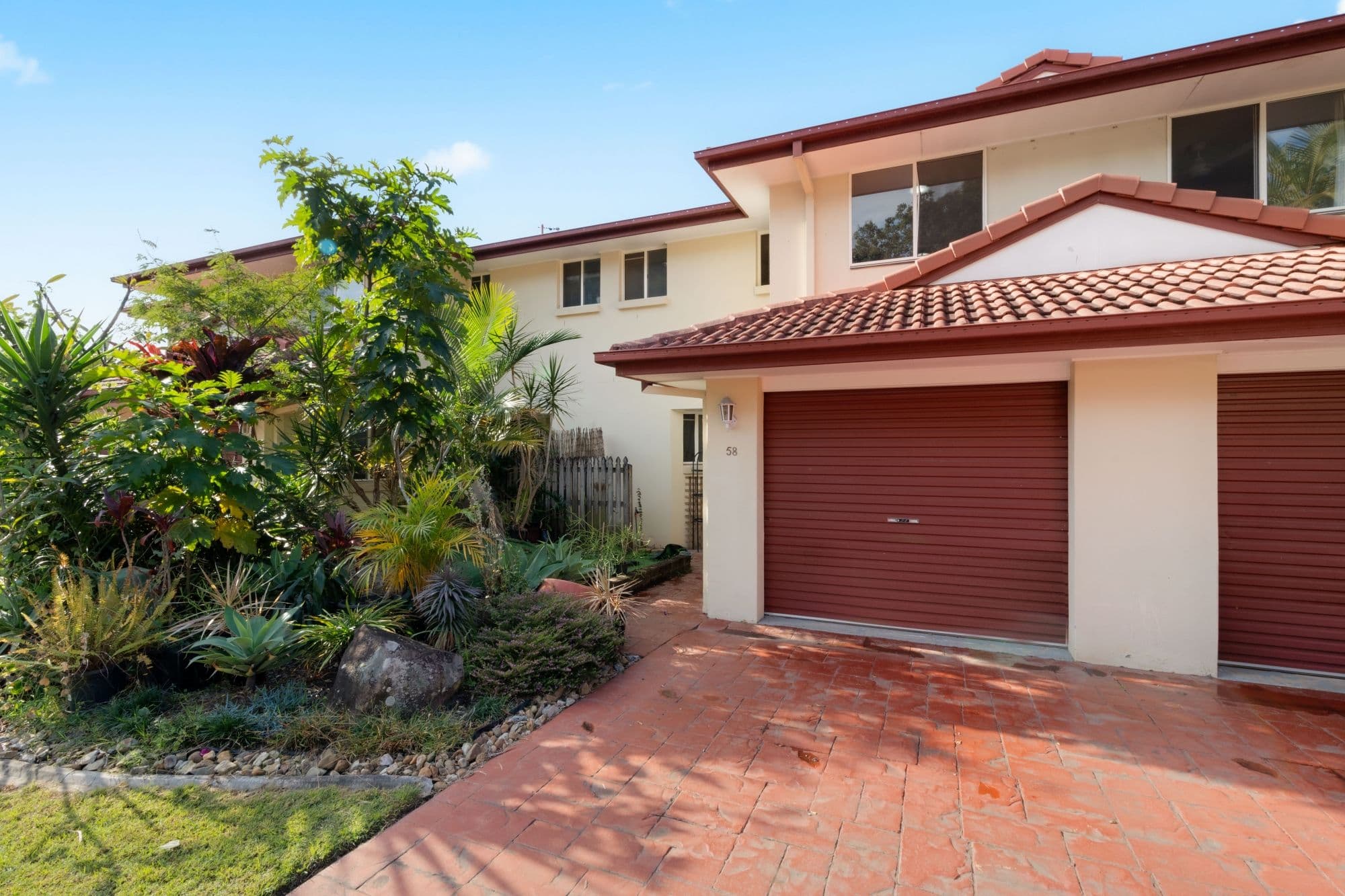 102-104 Alexander Drive, Highland Park QLD 4211, Highland Park - Image 1