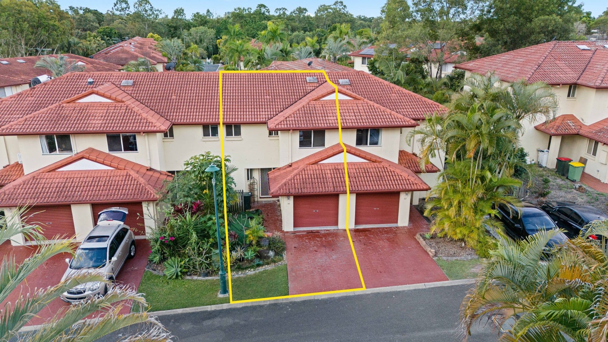 102-104 Alexander Drive, Highland Park QLD 4211, Highland Park - Thumbnail 2
