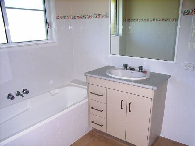 1 Melanie Street, EIMEO QLD 4740, Eimeo - Thumbnail 3