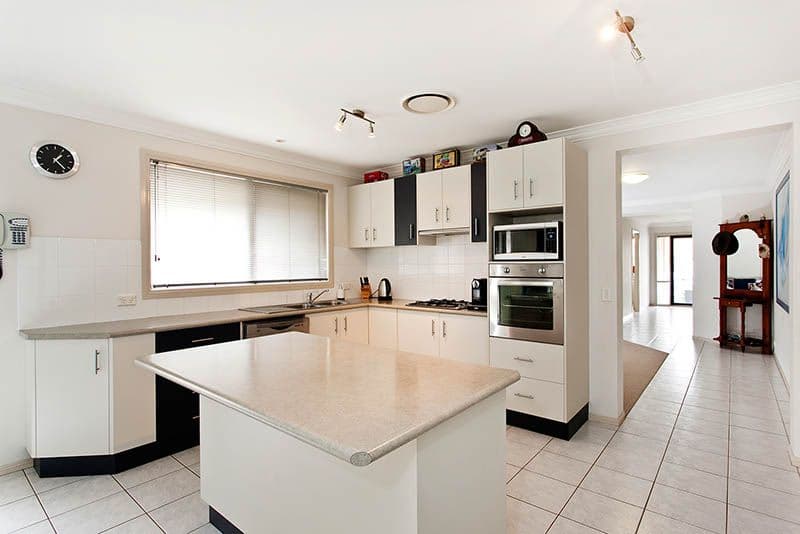 27 Hennesy Street, FLINDERS NSW 2529, Flinders - Thumbnail 2