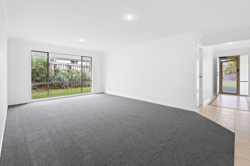 17 Beaumont Crescent, Pacific Pines - Thumbnail 5