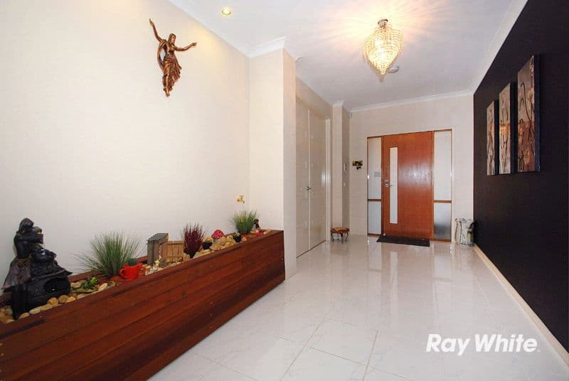 4 Elphin Close, LYNBROOK VIC 3975, Lynbrook - Thumbnail 2