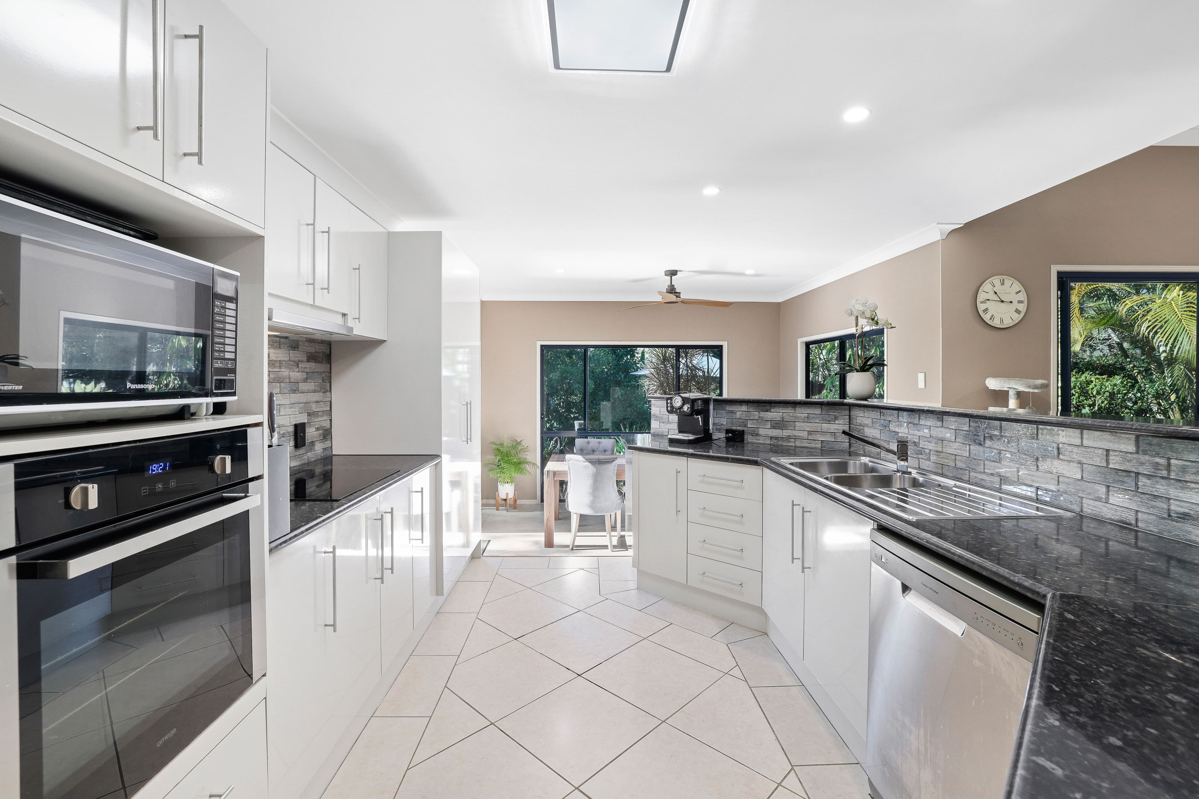 16 Stanfield Drive, Upper Coomera QLD 4209, Upper Coomera - Thumbnail 5
