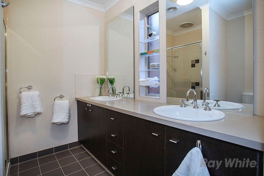 11 Monbulk Crescent, Rowville VIC 3178, Rowville - Thumbnail 5