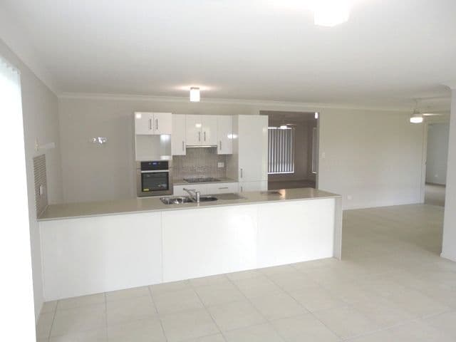 19 Goddards Road, YAMANTO QLD 4305, Yamanto - Thumbnail 2