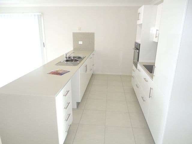 19 Goddards Road, YAMANTO QLD 4305, Yamanto - Thumbnail 5