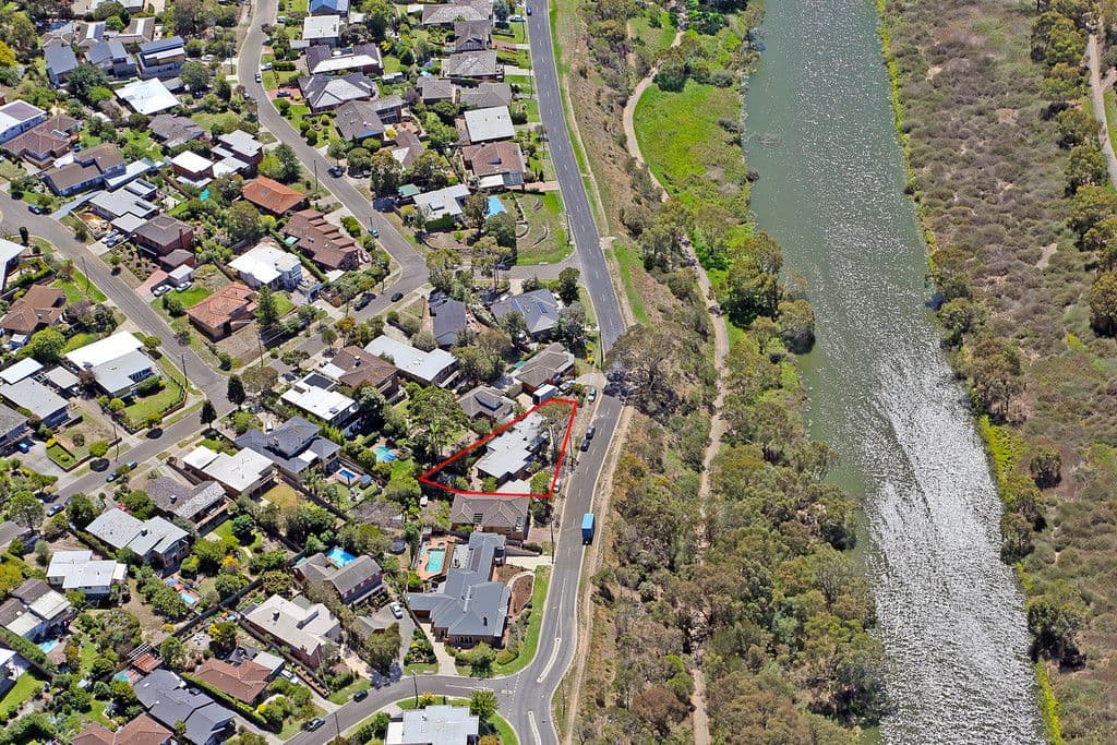48 Barwon Boulevard, Highton VIC 3216, Highton - Thumbnail 2