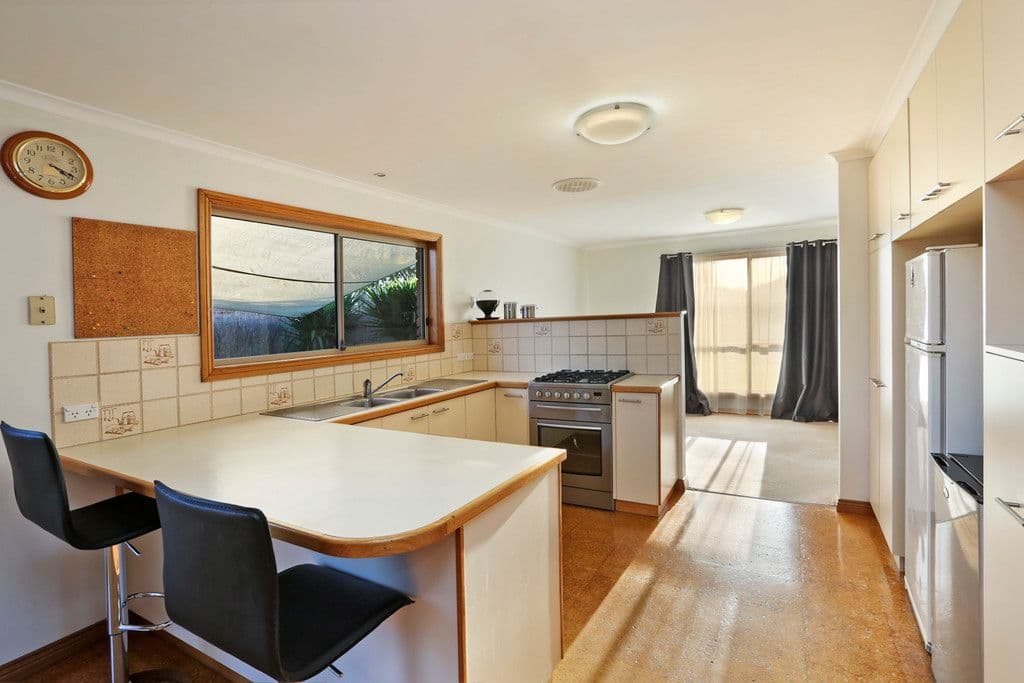 64 Benjamin Drive, Lara VIC 3212, Lara - Thumbnail 3