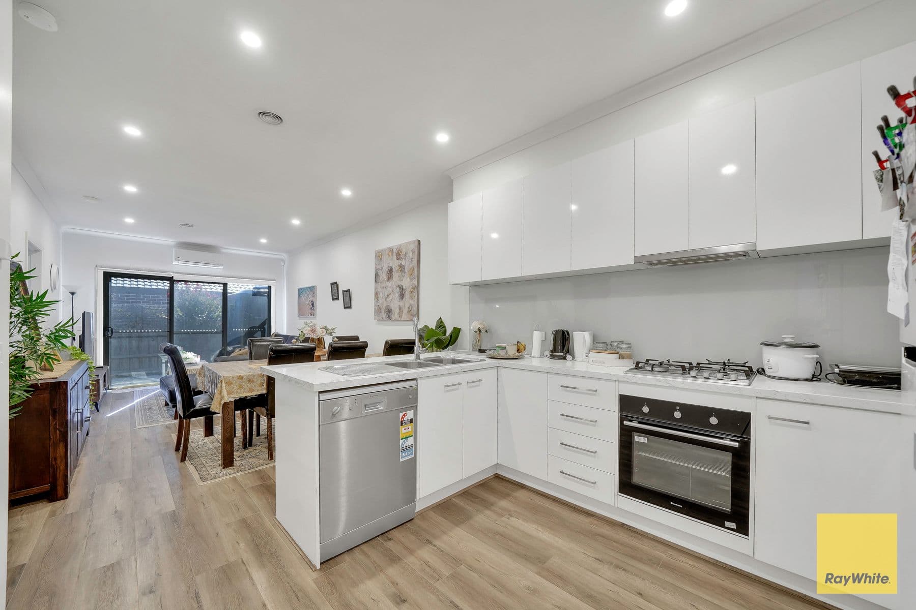 18B Grassdart Street, Tarneit VIC 3029, Tarneit - Thumbnail 6