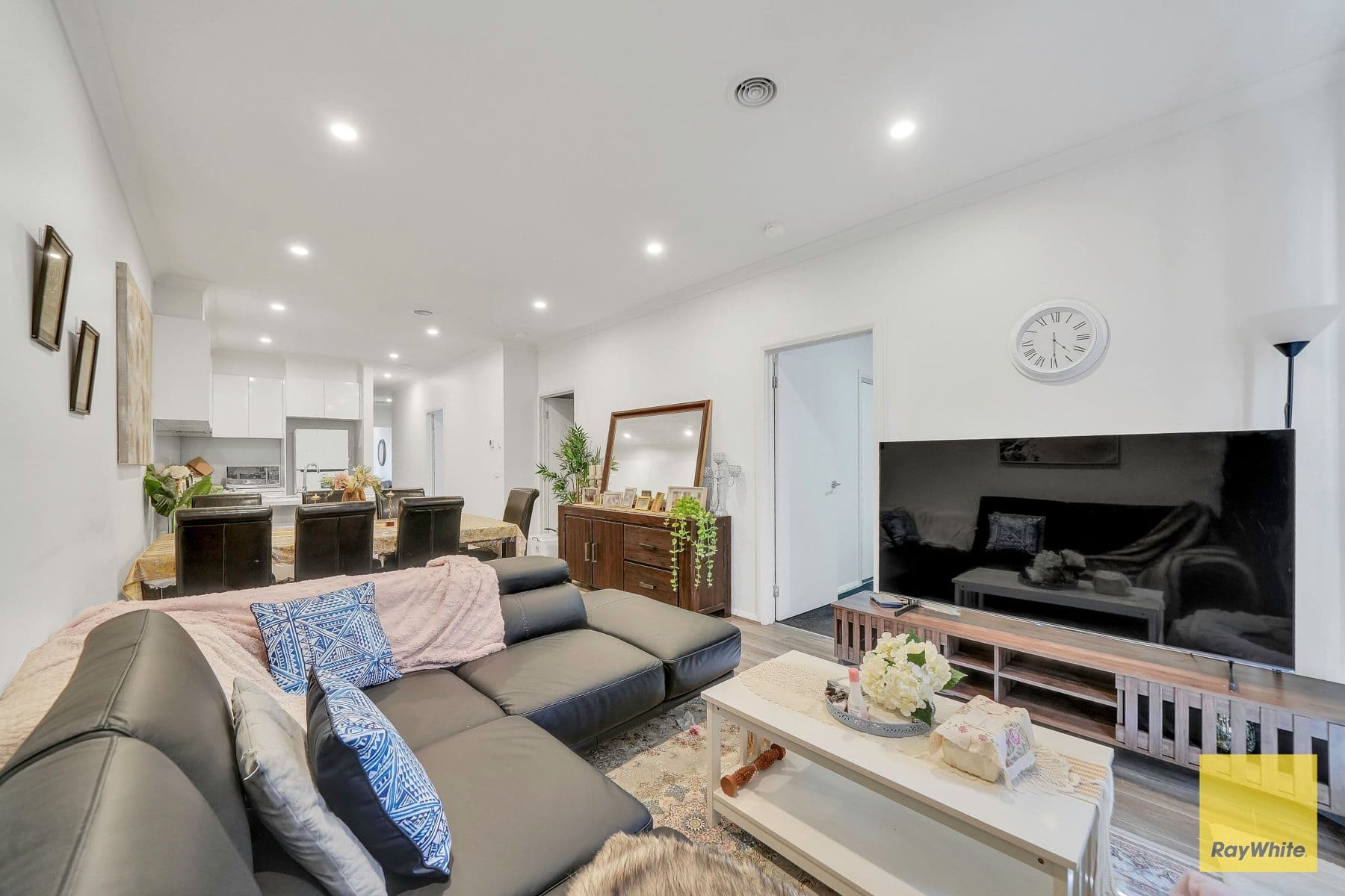 18B Grassdart Street, Tarneit VIC 3029, Tarneit - Thumbnail 8