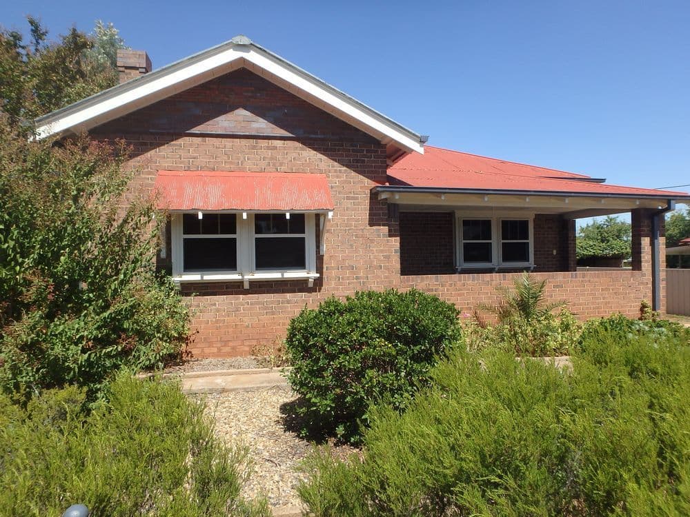 8 View Street, Temora NSW 2666, Temora - Image 1
