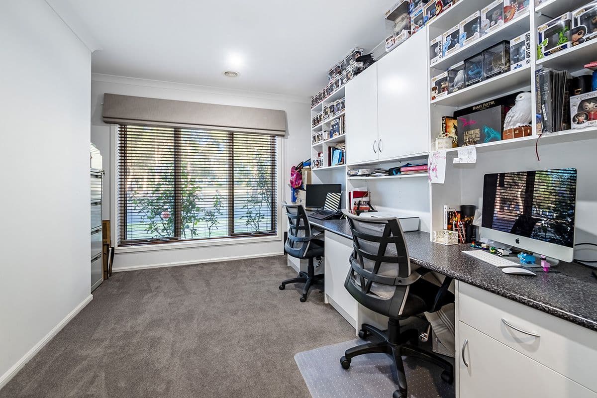 5 Caribbean Pine Court, Lyndhurst VIC 3975, Lyndhurst - Thumbnail 2