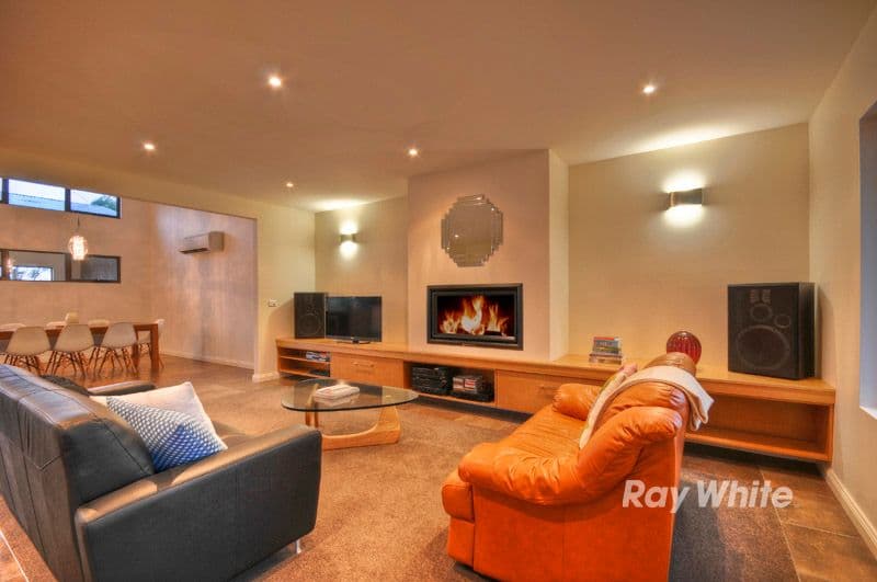 19 Norfolk Avenue, WANTIRNA SOUTH VIC 3152, Wantirna South - Thumbnail 3