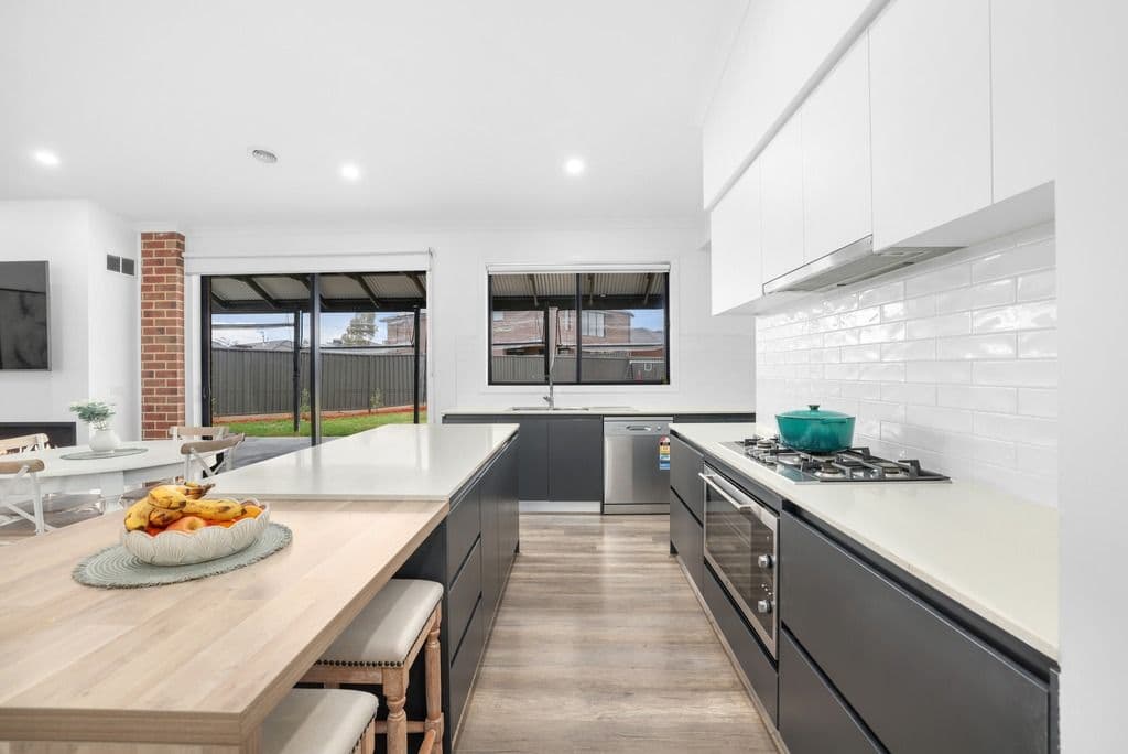 113 Abbeygate Drive, Werribee VIC 3030, Werribee - Thumbnail 8