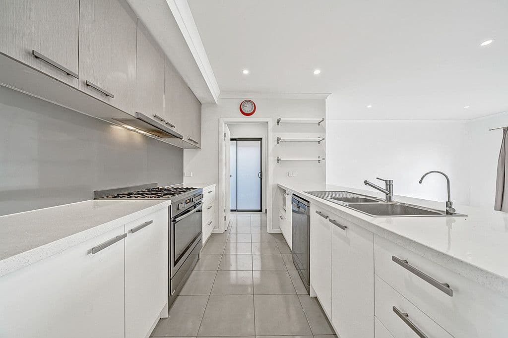 11 Tweed Road, Clyde North VIC 3978, Clyde North - Thumbnail 5